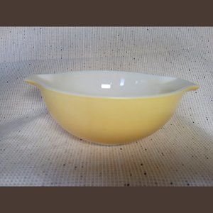 Pyrex 443 Vintage Cinderella Bowl